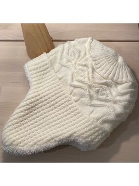 Women’s Fleece-Lined Cable Knit Winter Hat | Cream